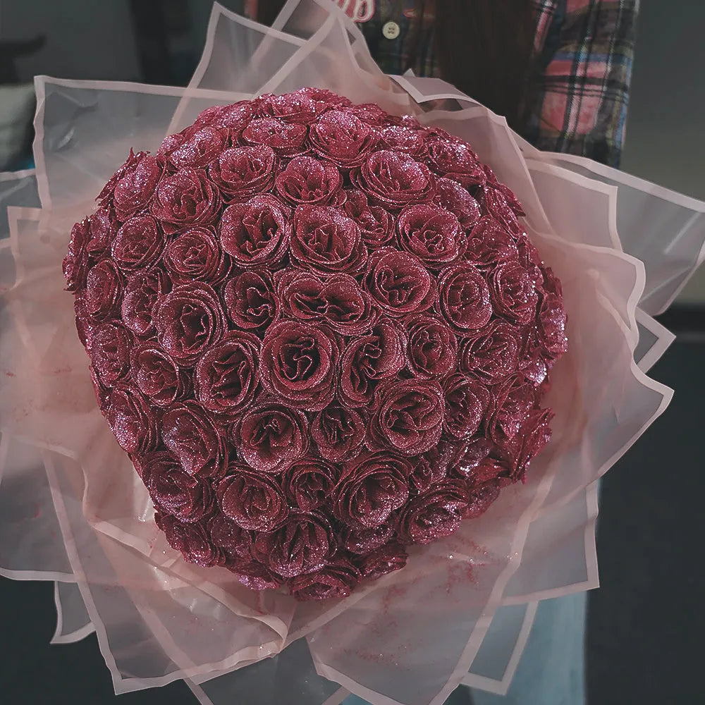 Buquê de Rosas com Glitter + Anel Solitário NewLove ❤️